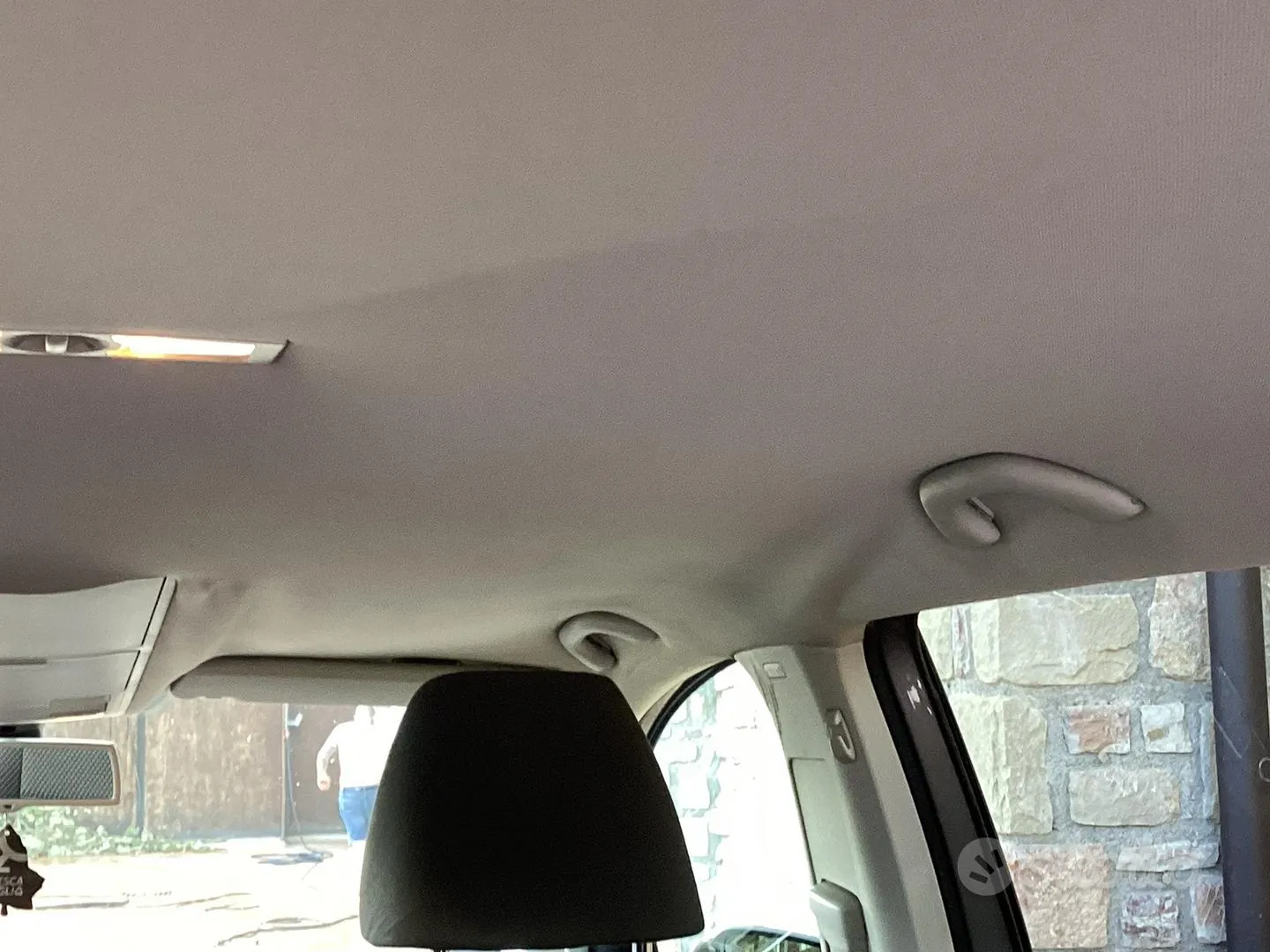 Volkswagen Touran 2011 photo 4