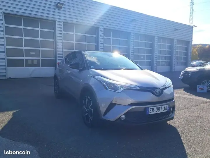 Toyota C-Hr 2017 photo 3