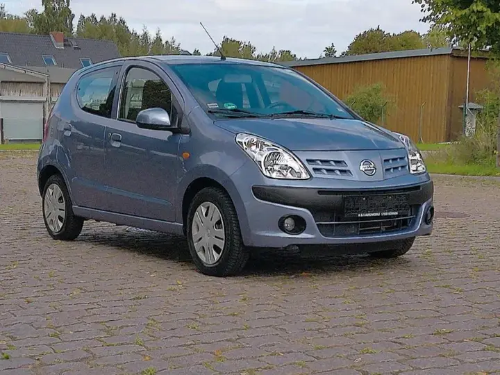 Nissan Pixo