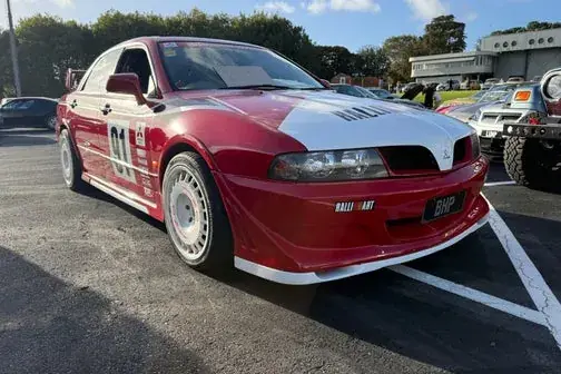 Mitsubishi Diamante