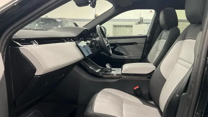 Land Rover Range Rover Evoque 2026 photo 3