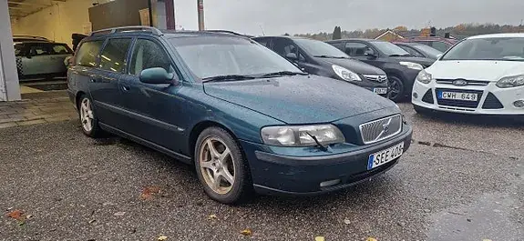 Volvo V70 2001 photo 2