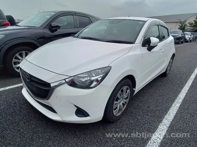 Mazda Demio 2019 photo 2