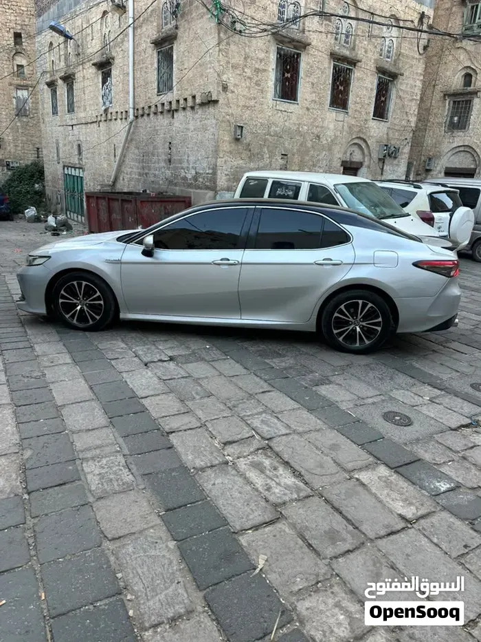 Toyota Camry 2018 photo 3