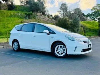 Toyota Prius 2013 photo 2