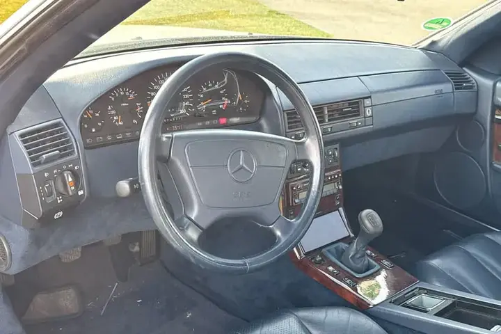 Mercedes-Benz Sl-Class 1992 photo 3