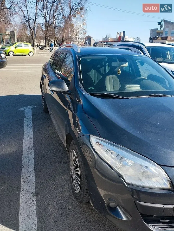 Renault Megane 2010 photo 4