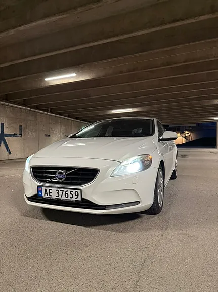 Volvo V40 2013 photo 3