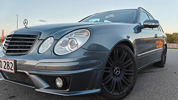 Mercedes-Benz E320
