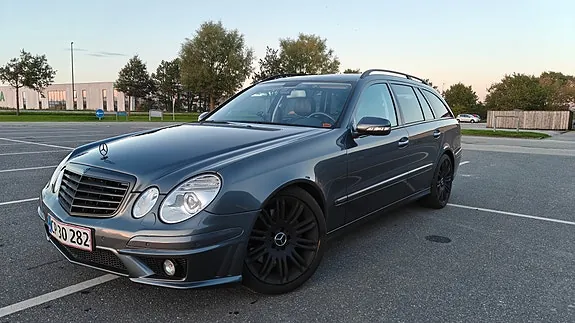Mercedes-Benz E320 2006 photo 4