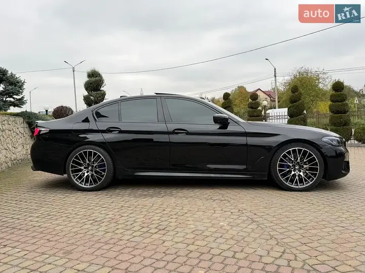 BMW 5 Series 2018 photo 3