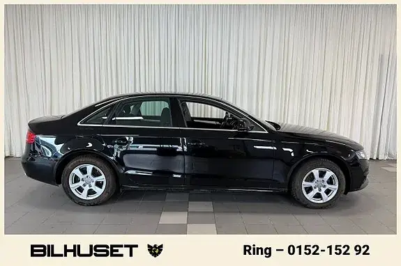 Audi A4 2009 photo 2