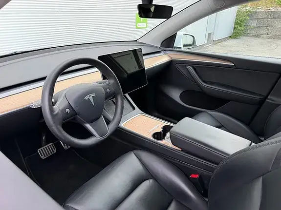Tesla Model Y 2022 photo 5