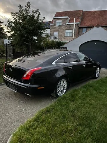 Jaguar Xj