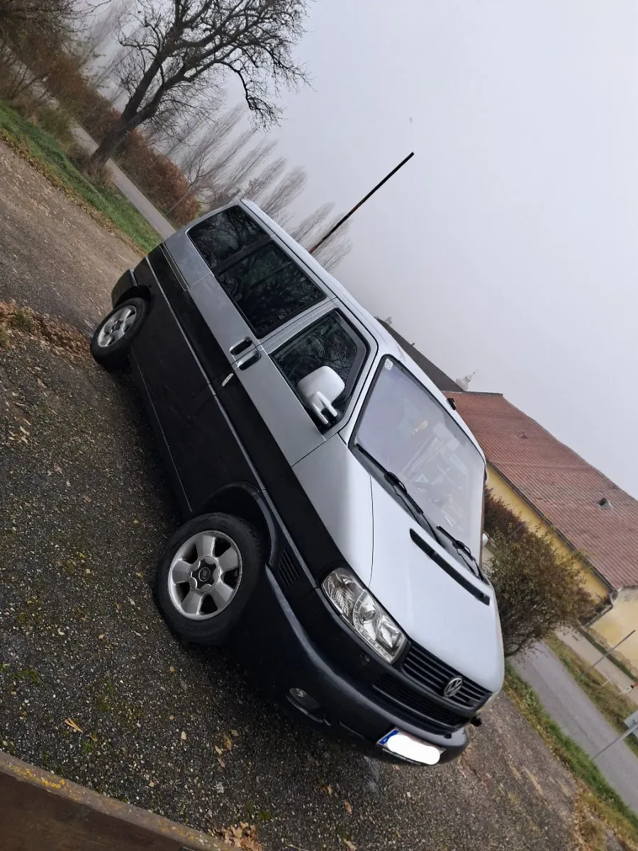 Volkswagen Caravelle