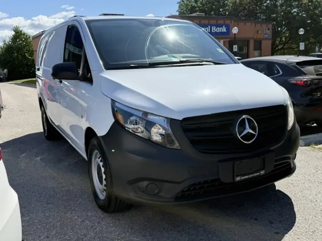 Mercedes-Benz Metris Cargo Van 2023 photo 2