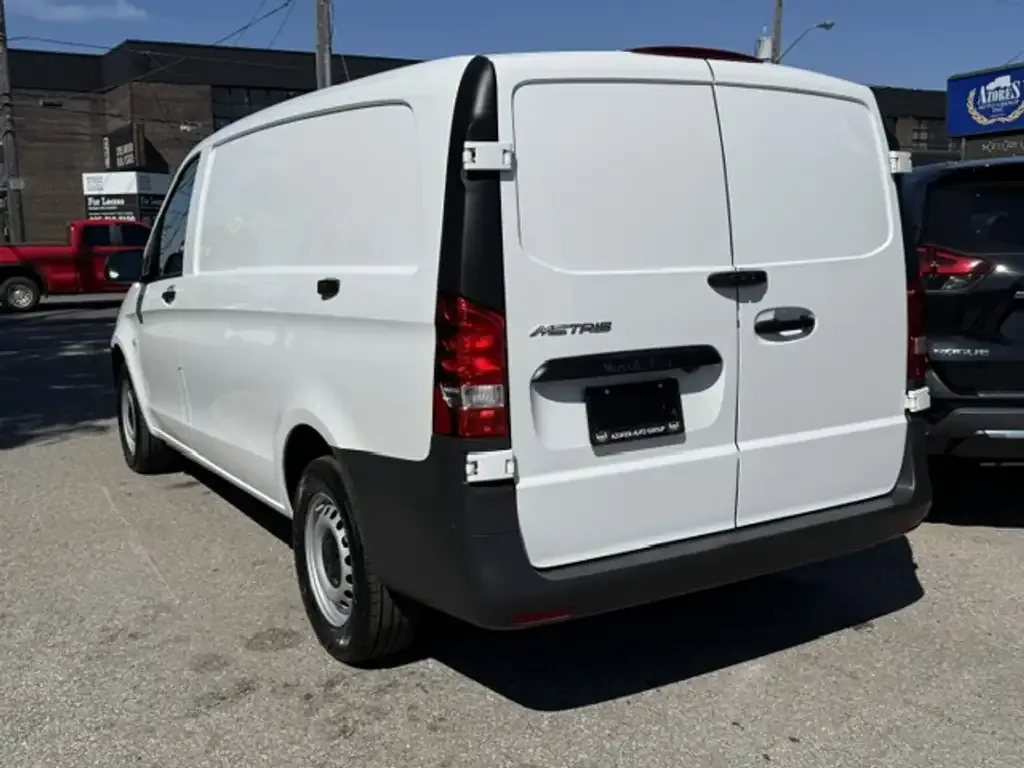 Mercedes-Benz Metris Cargo Van 2023 photo 4