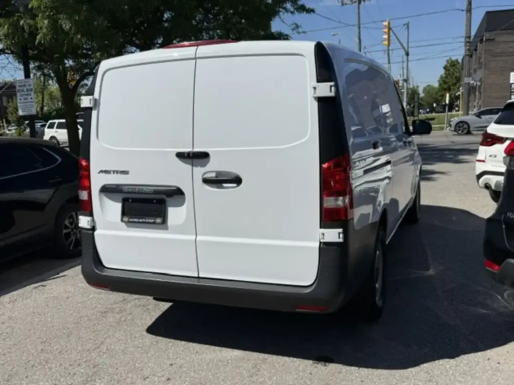 Mercedes-Benz Metris Cargo Van 2023 photo 3
