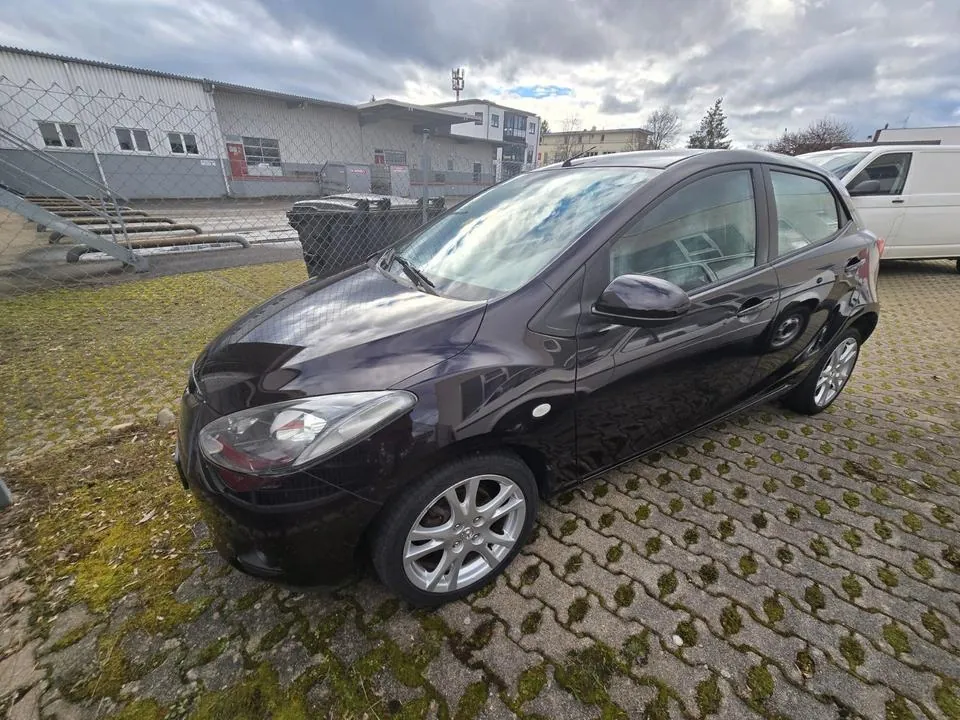 Mazda 2