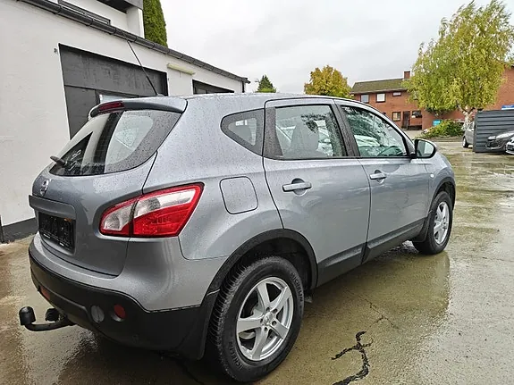 Nissan Qashqai 2010 photo 4