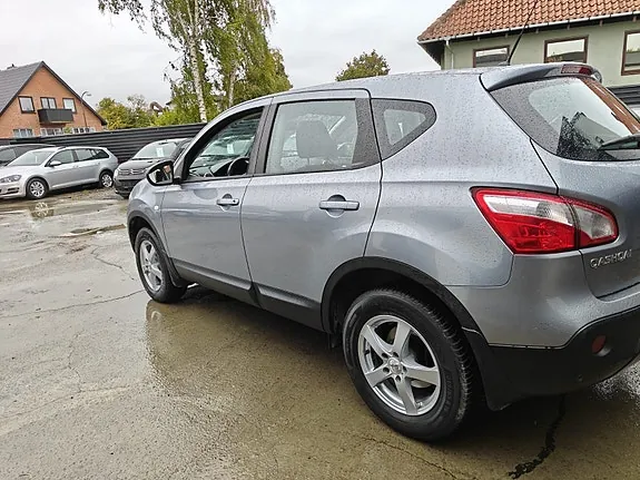 Nissan Qashqai 2010 photo 3