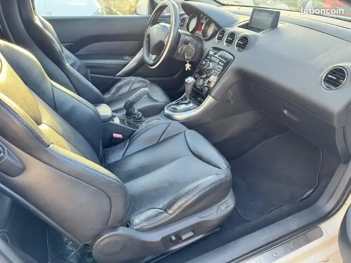 Peugeot 308 2011 photo 5