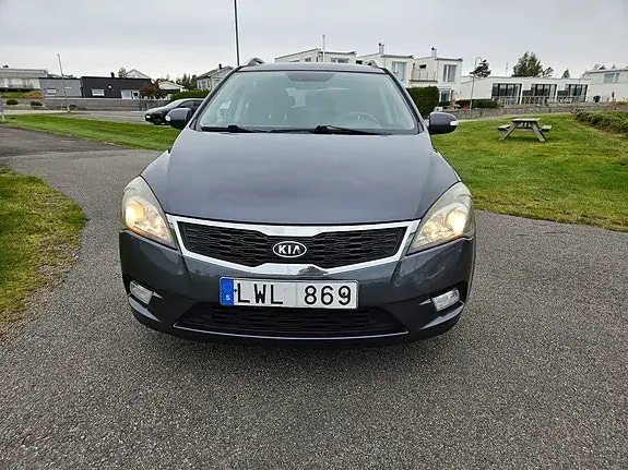 Kia Ceed 2012 photo 3