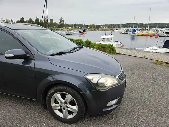 Kia Ceed 2012 photo 2