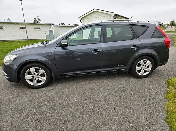 Kia Ceed 2012 photo 5