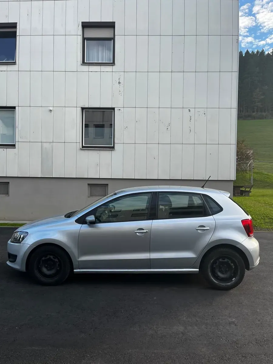 Volkswagen Polo 2010 photo 3