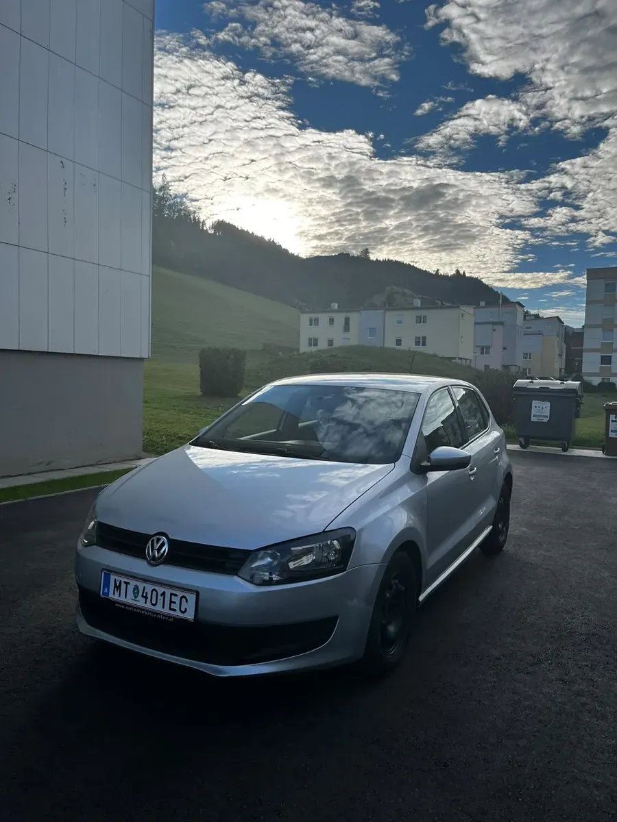 Volkswagen Polo 2010 photo 2