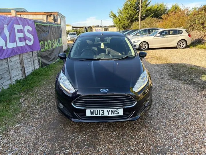 Ford Fiesta 2013 photo 2
