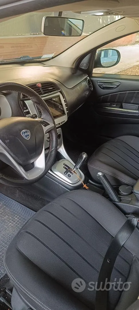 Lancia Delta 2009 photo 4