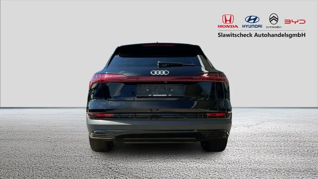 Audi E-Tron 2021 photo 4