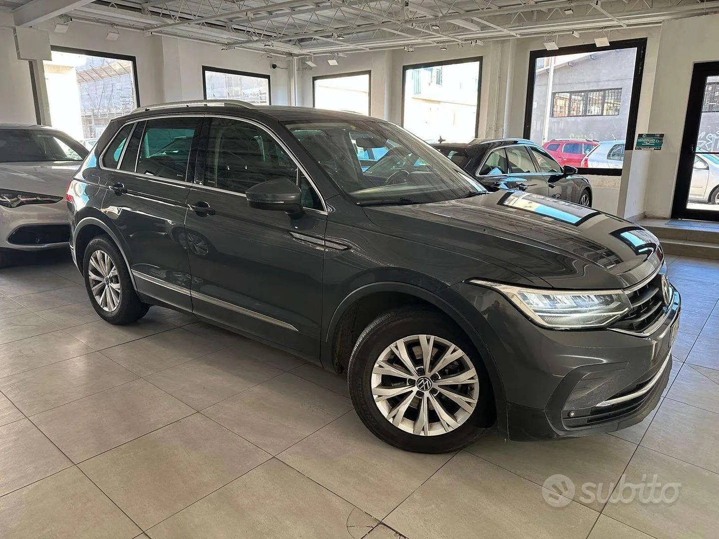 Volkswagen Tiguan 2021 photo 2