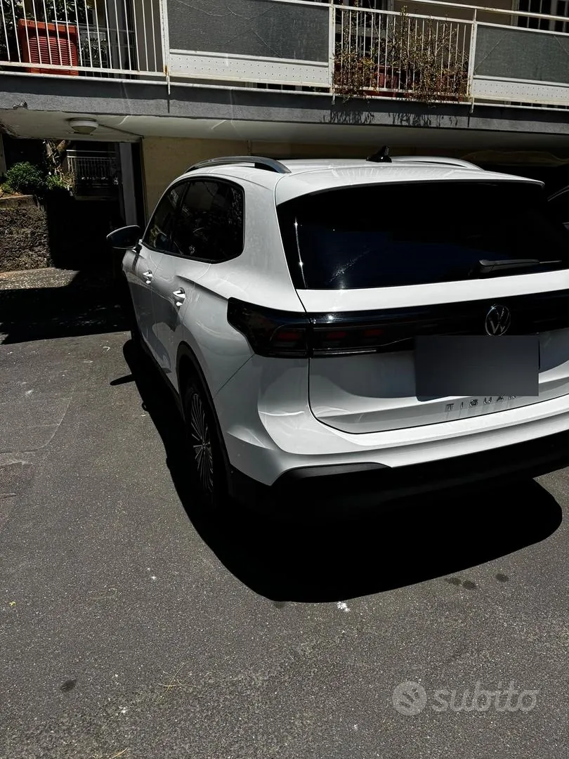 Volkswagen Tiguan 2024 photo 3