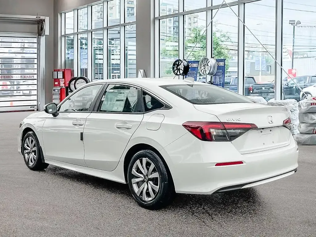 Honda Civic 2026 photo 4