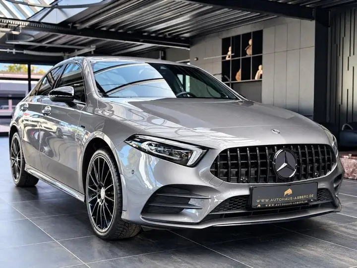 Mercedes-Benz A 250E