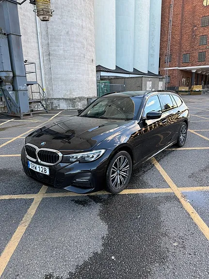 BMW 330E
