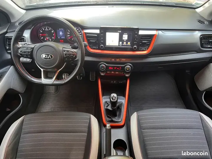 Kia Stonic 2017 photo 4