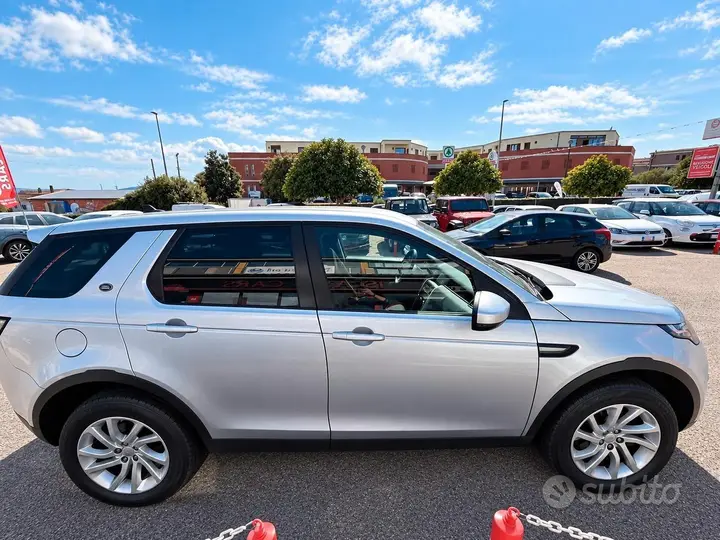 Land Rover Discovery Sport 2016 photo 4