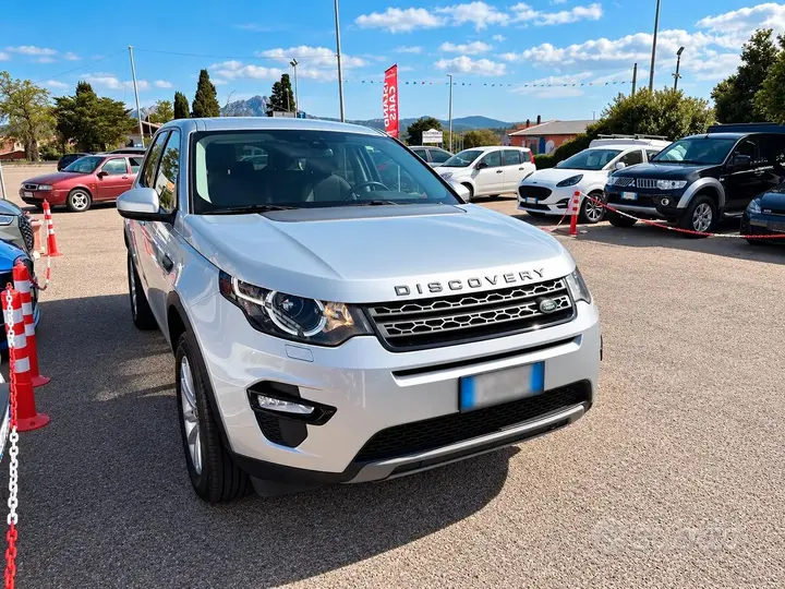 Land Rover Discovery Sport 2016 photo 2