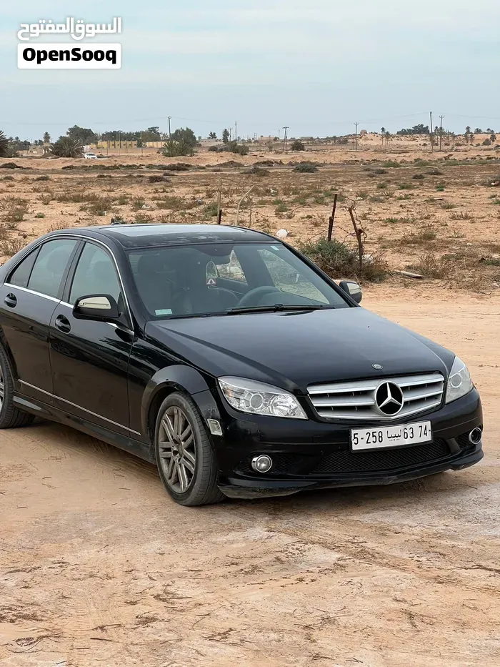 Mercedes-Benz C-Class 2010 photo 2
