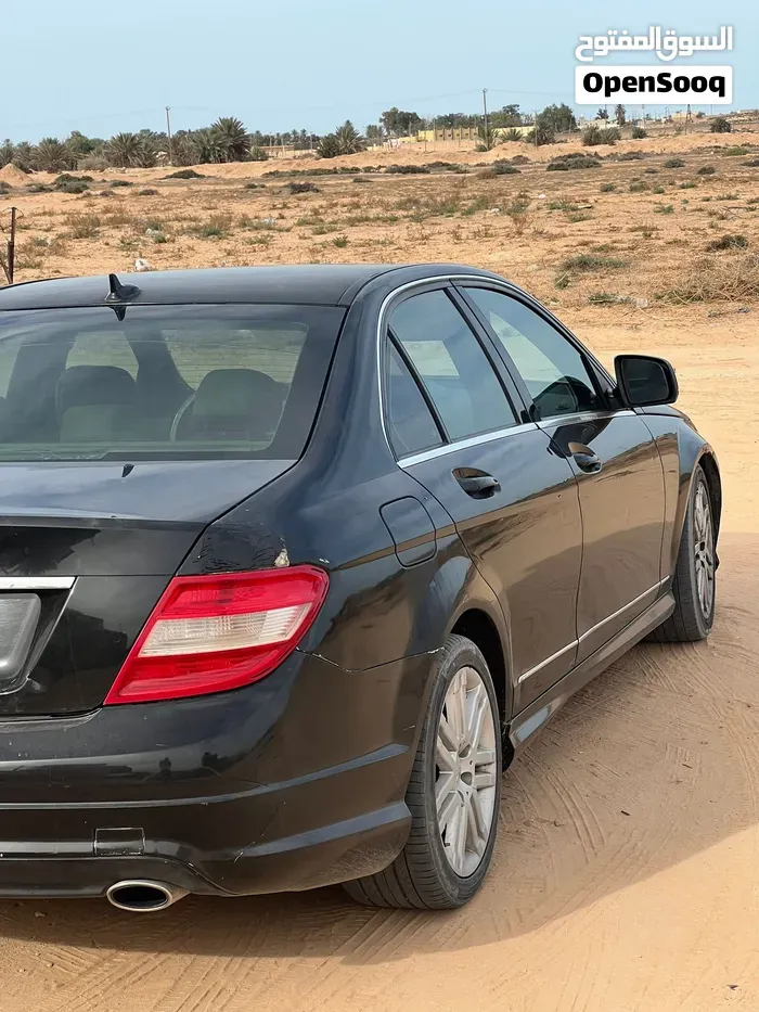 Mercedes-Benz C-Class 2010 photo 4