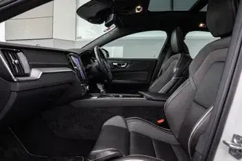 Volvo S60 2022 photo 4