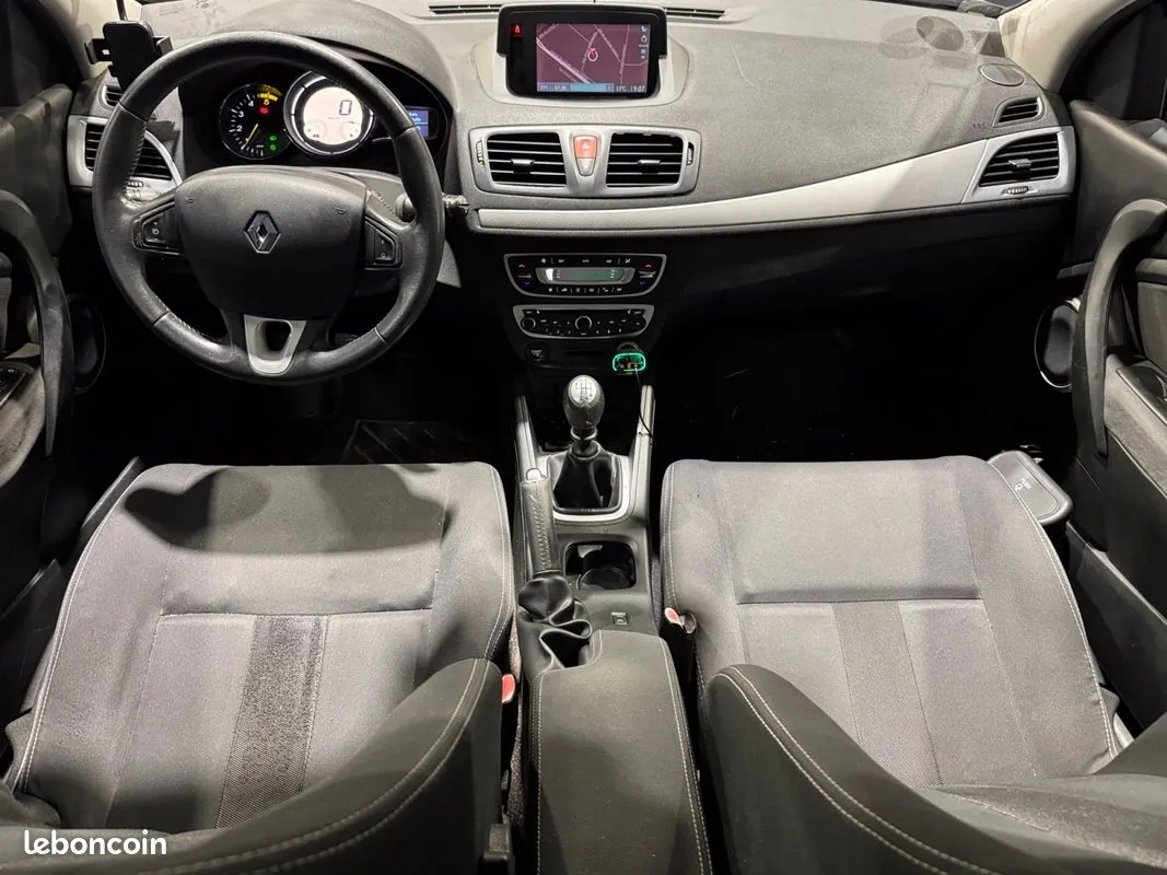 Renault Megane 2009 photo 2