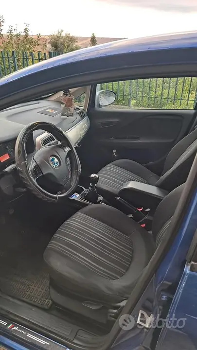 Fiat Grande Punto 2006 photo 4
