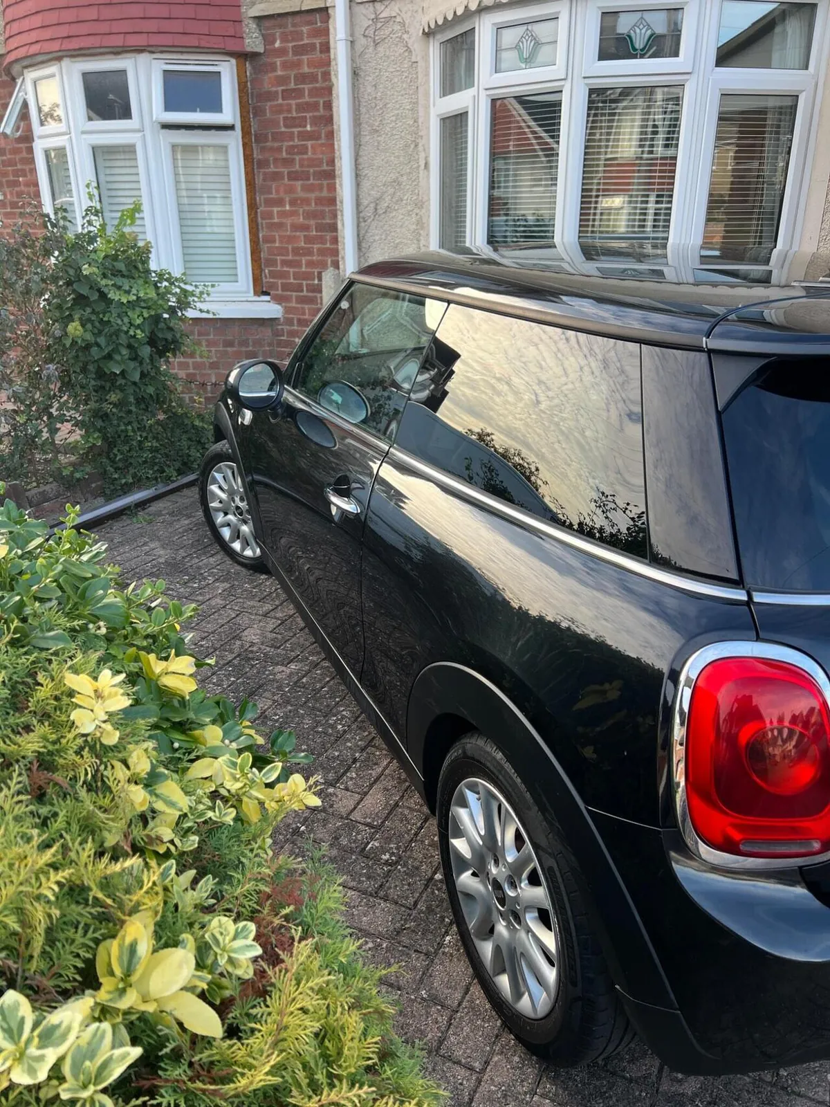 Mini Cooper D 2014 photo 2
