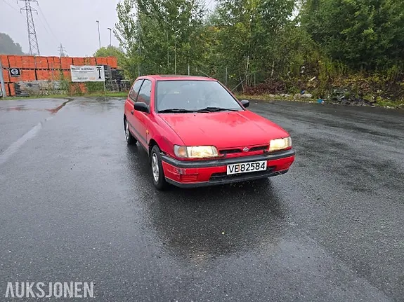 Nissan Sunny 1991 photo 3
