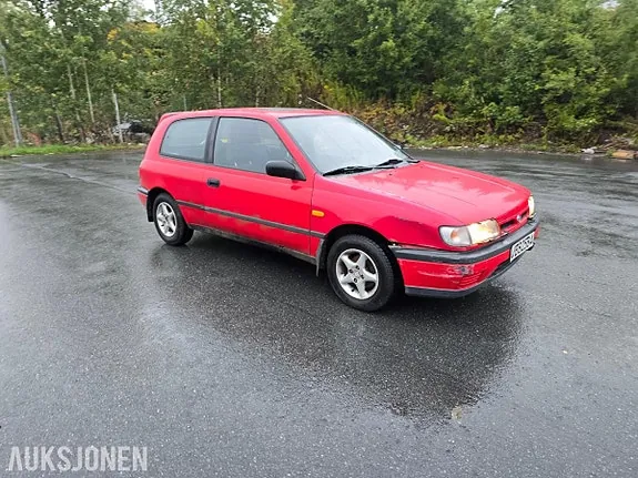 Nissan Sunny 1991 photo 4